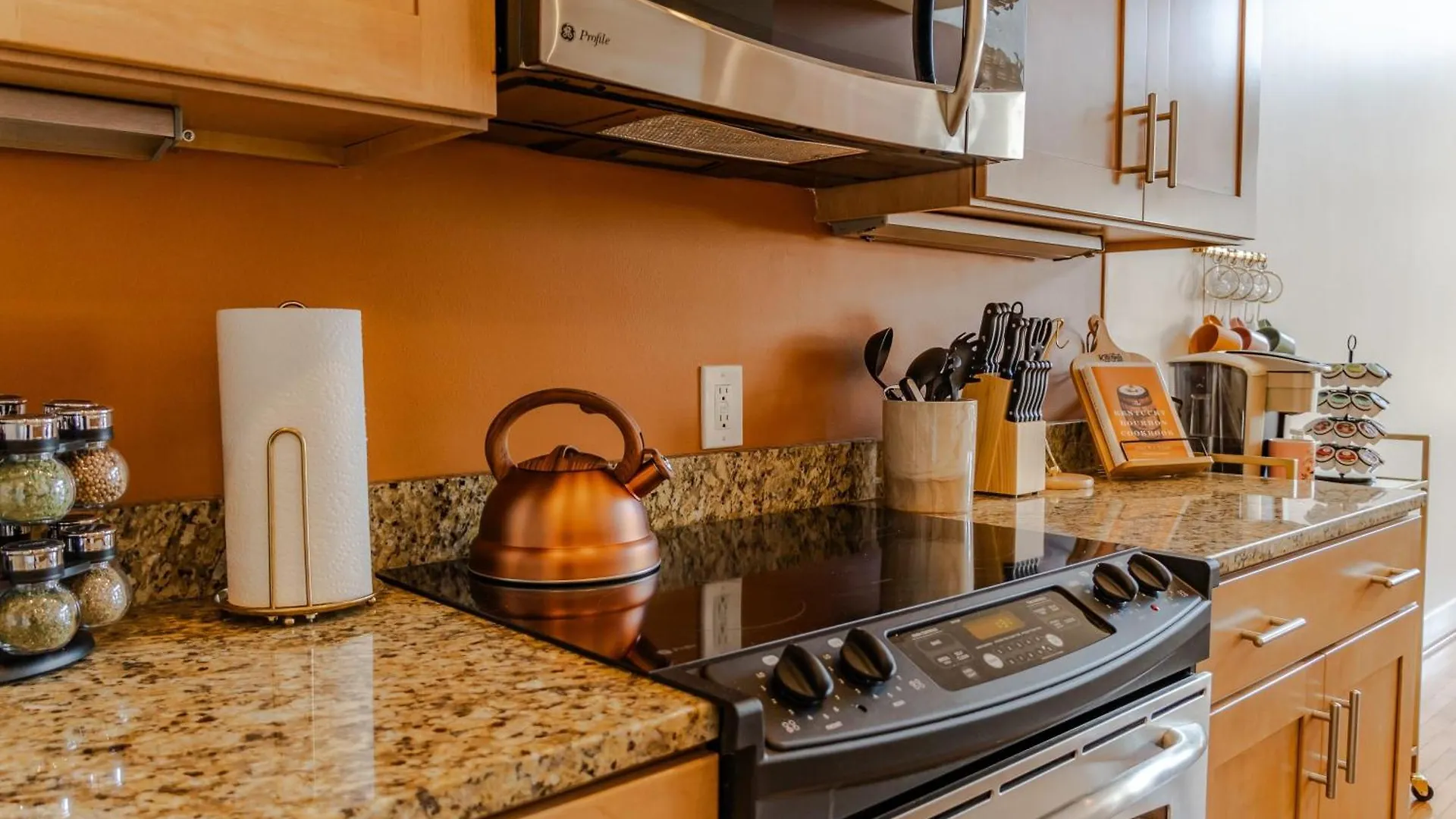 Groovy Condo In The Vibrant Nulu District Louisville 0*,  United States