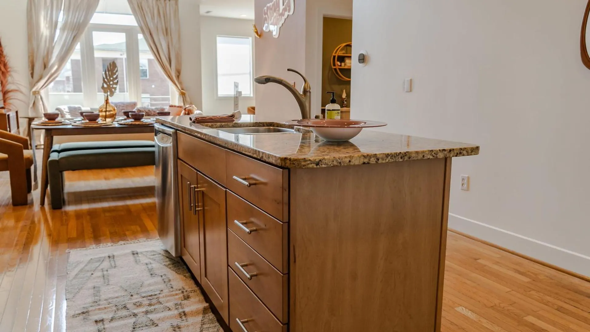 Groovy Condo In The Vibrant Nulu District Louisville Lejlighed