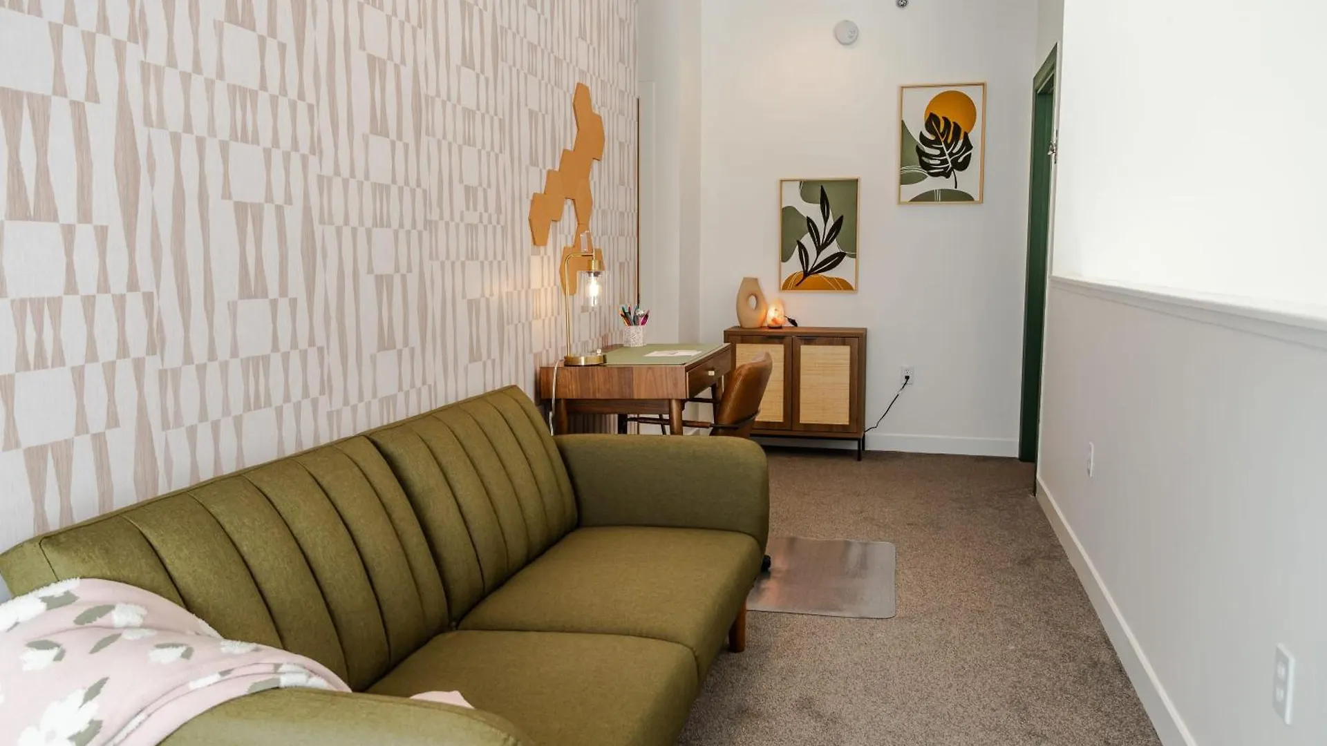 Groovy Condo In The Vibrant Nulu District Louisville 0*,